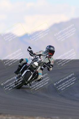 media/Oct-03-2022-Moto Forza (Mon) [[5f077a3730]]/Intermediate Group/Session 5 (Turn 12)/